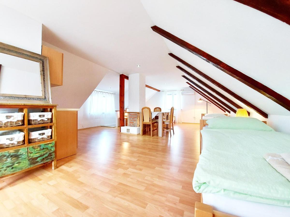 Peter'S Pine Cottage Korenica Dış mekan fotoğraf