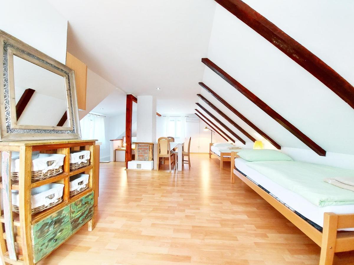 Peter'S Pine Cottage Korenica Dış mekan fotoğraf