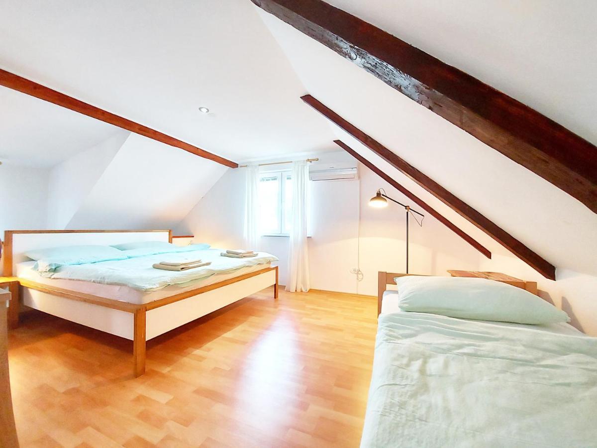 Peter'S Pine Cottage Korenica Dış mekan fotoğraf