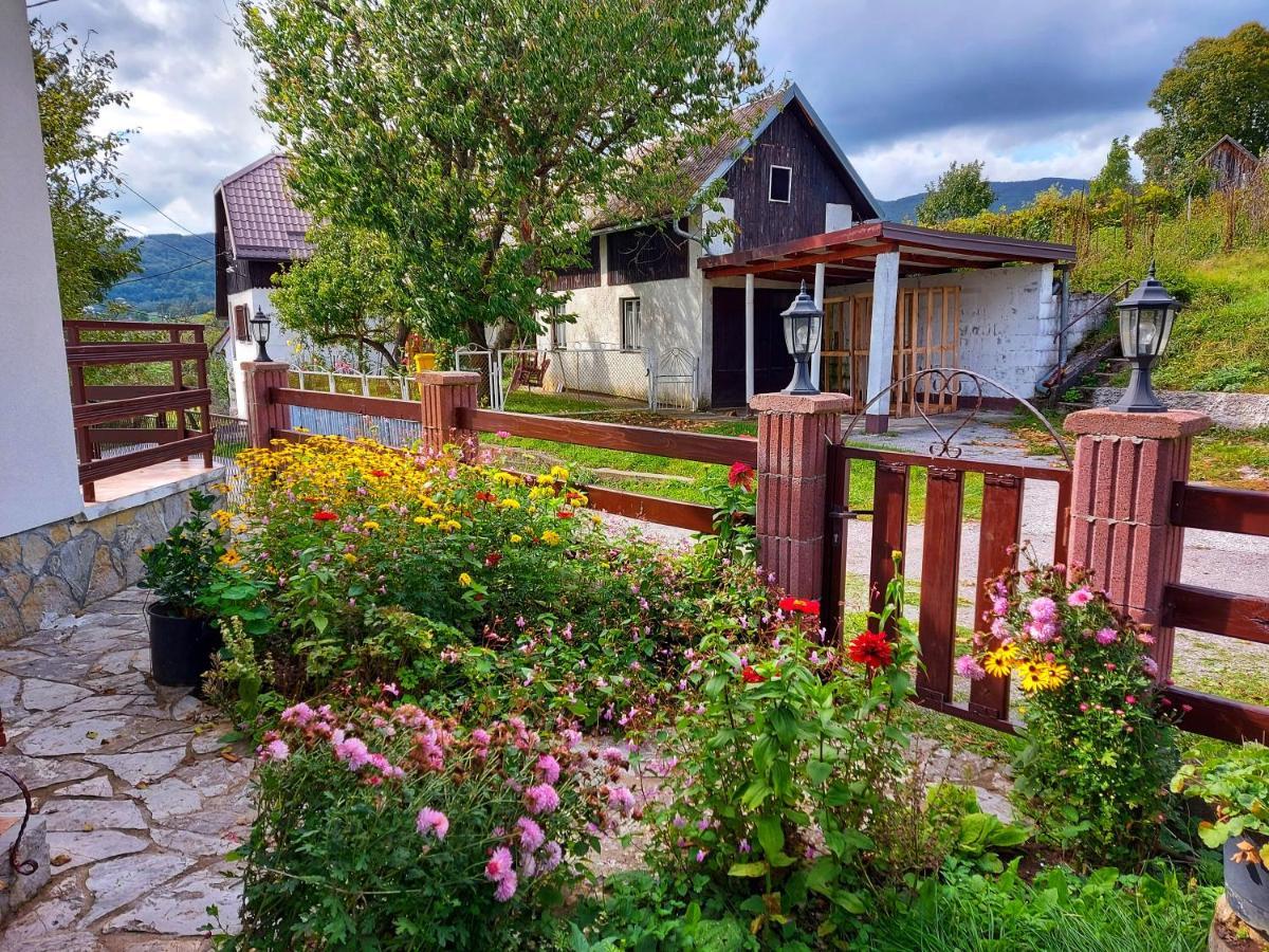 Peter'S Pine Cottage Korenica Dış mekan fotoğraf