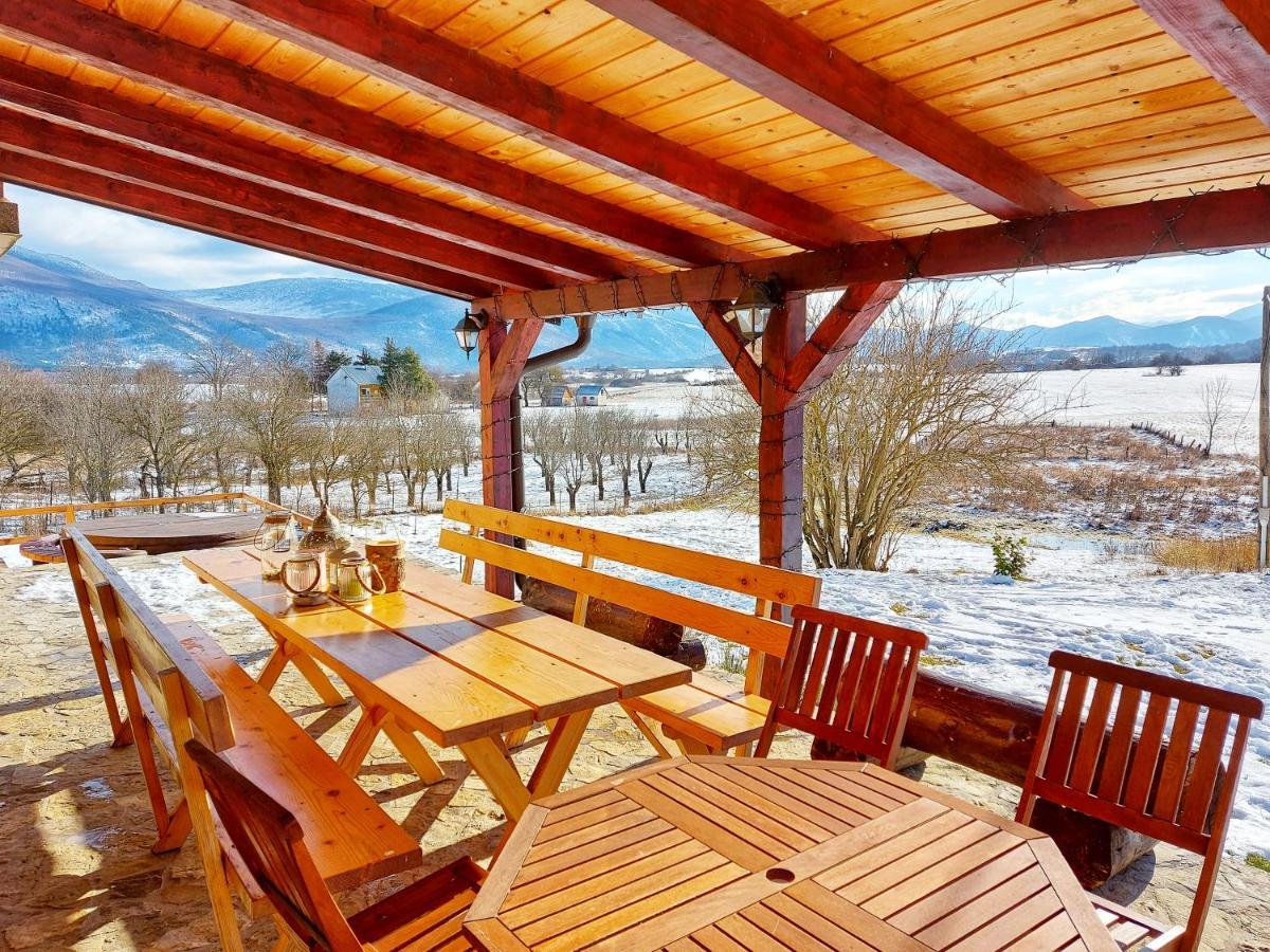 Peter'S Pine Cottage Korenica Dış mekan fotoğraf