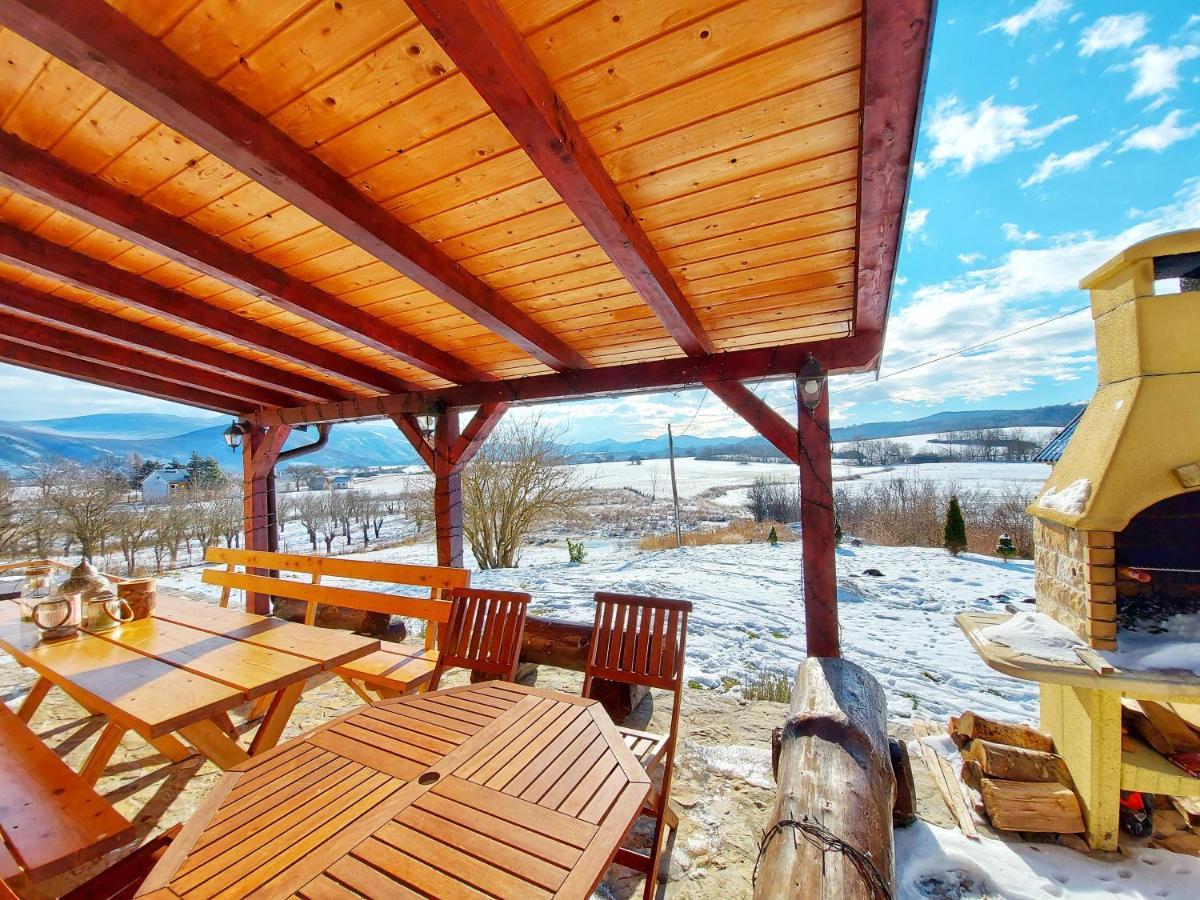 Peter'S Pine Cottage Korenica Dış mekan fotoğraf