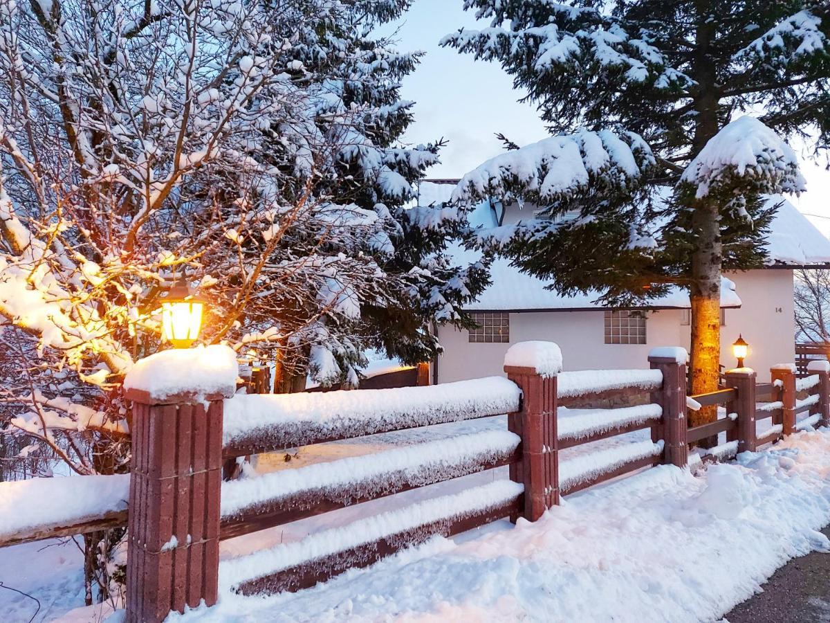 Peter'S Pine Cottage Korenica Dış mekan fotoğraf