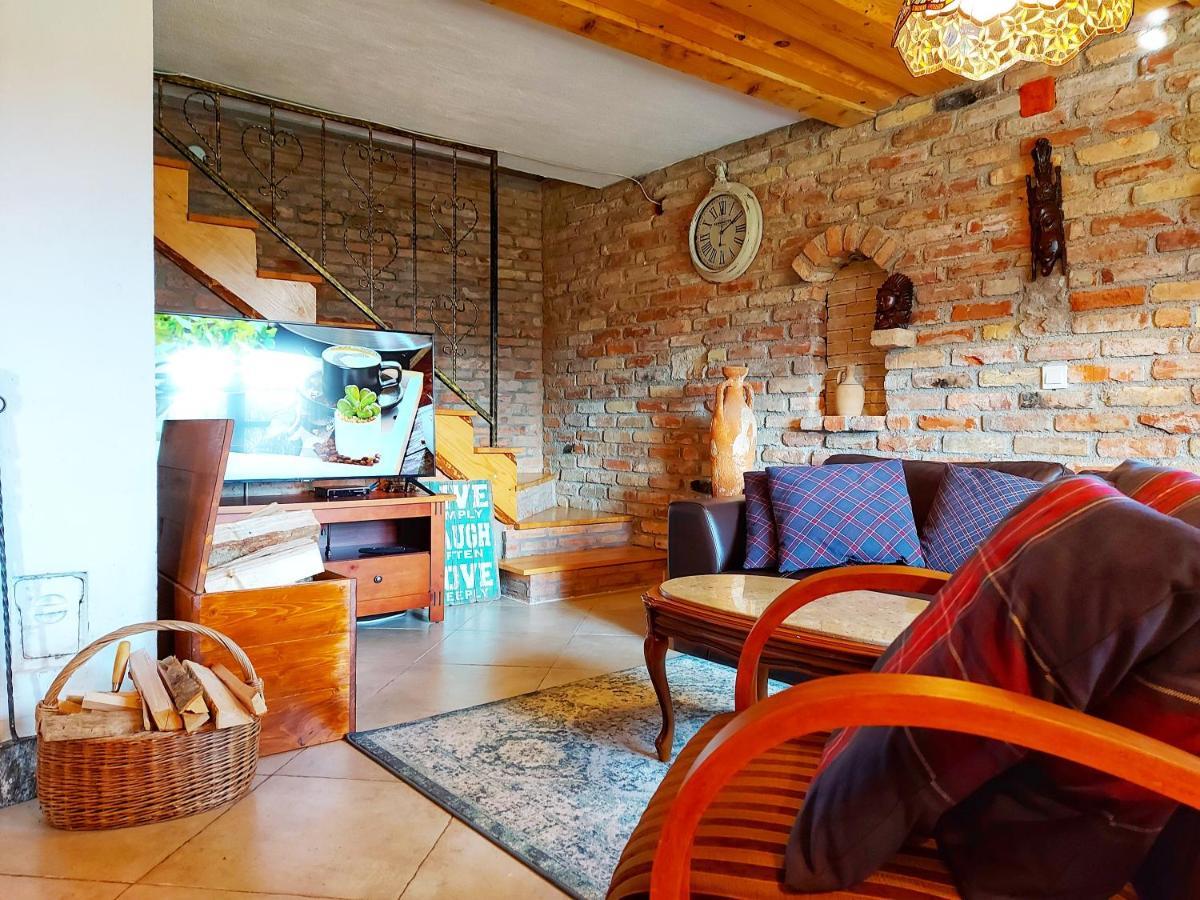 Peter'S Pine Cottage Korenica Dış mekan fotoğraf