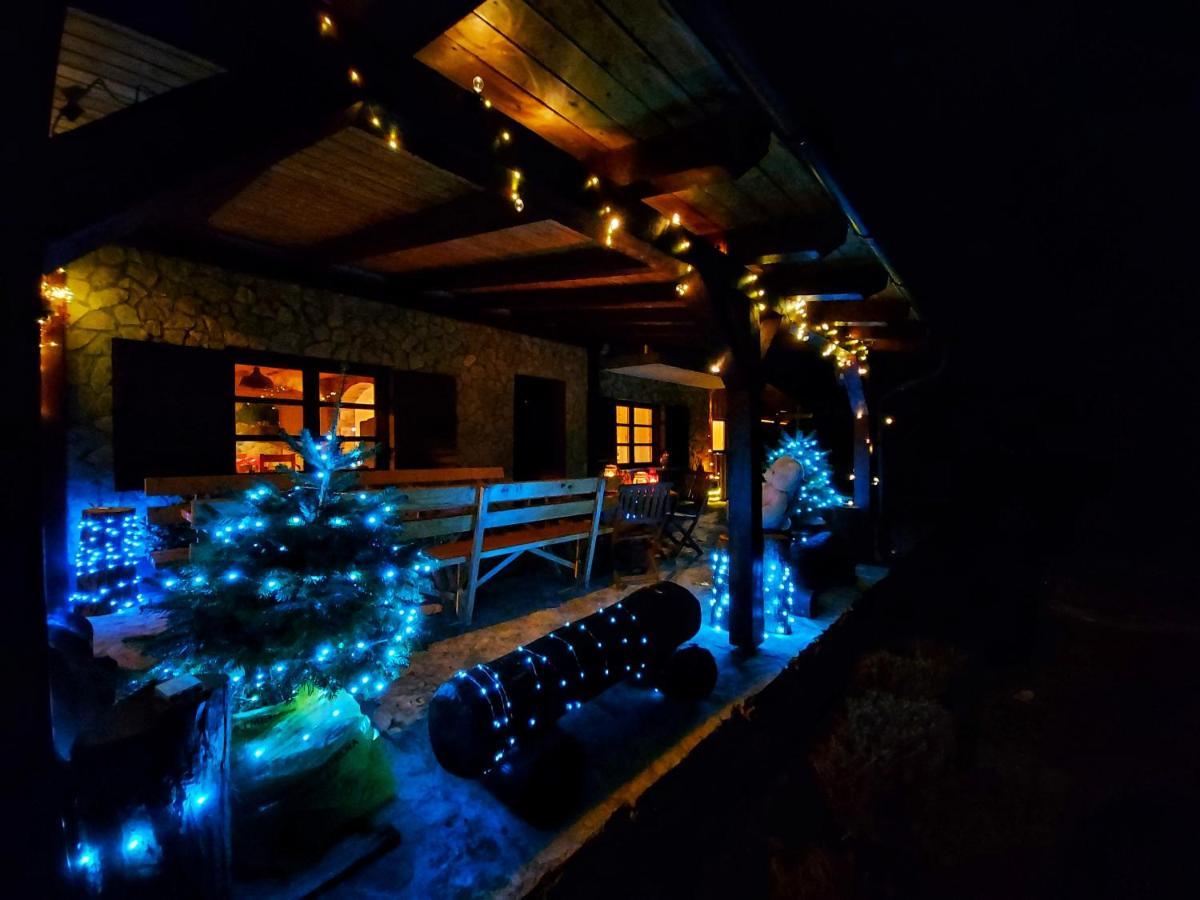 Peter'S Pine Cottage Korenica Dış mekan fotoğraf