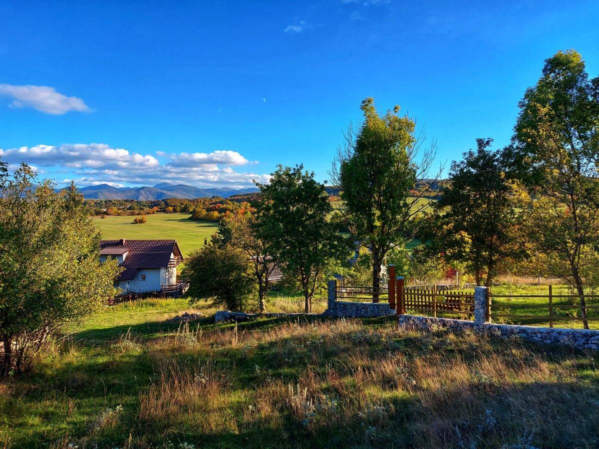 Peter'S Pine Cottage Korenica Dış mekan fotoğraf
