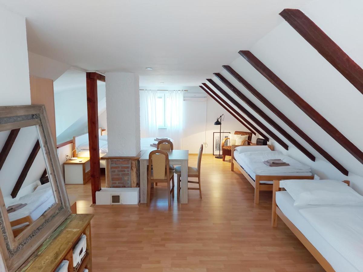 Peter'S Pine Cottage Korenica Dış mekan fotoğraf
